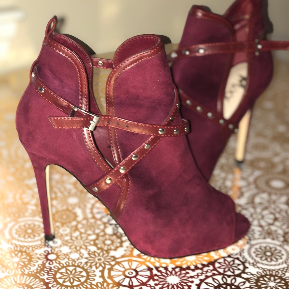*NEW* suede booties